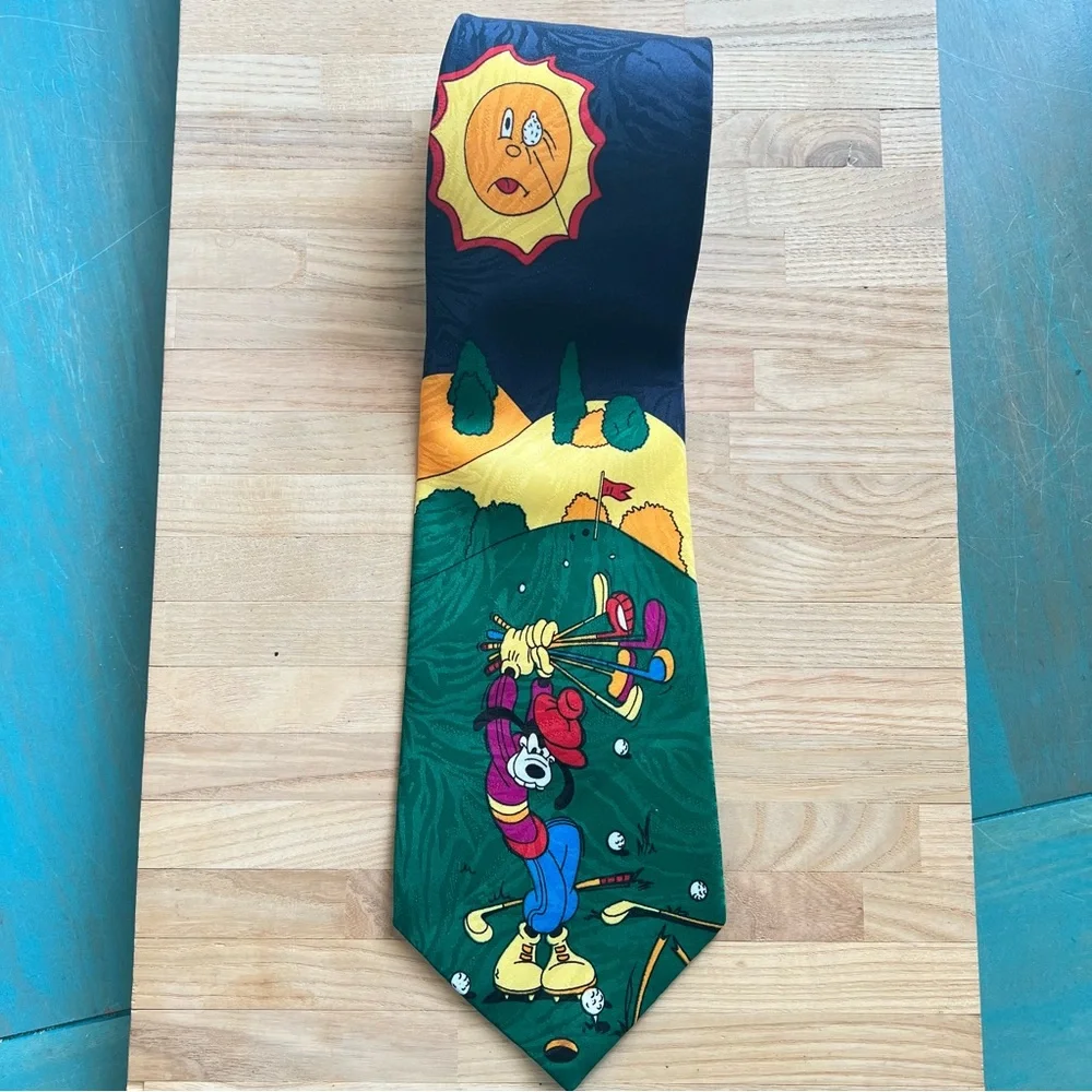 Mickey Unlimited Disney Men’s Necktie Tie Goofy Golfing novelty